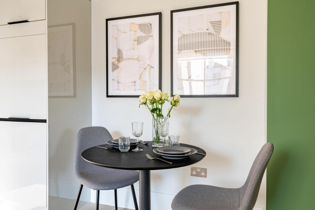 לונדון Queensberry Place By Stayo מראה חיצוני תמונה
